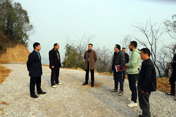 �f(w��n)��Ͷ�Y���F(tu��n)�hί��(sh��)ӛ�������L(zh��ng)�(y��ng)���֬F(xi��n)��(ch��ng)�{(di��o)�Ȋ����һ��������_(d��)վ�(xi��ng)Ŀ���O(sh��)��r